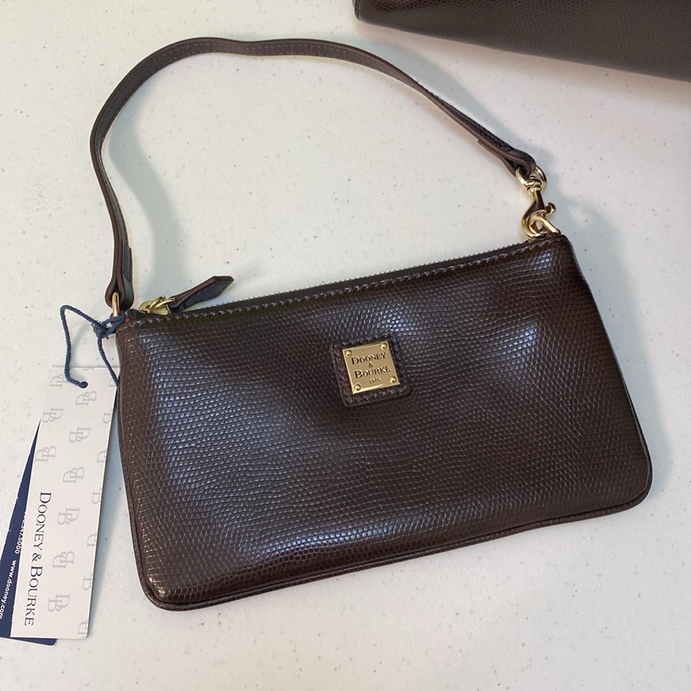 Dooney & Bourke Lizard Embossed Fanny Shoulder Bag & Slim Wristlet Set (2) pc - Picture 10 of 12